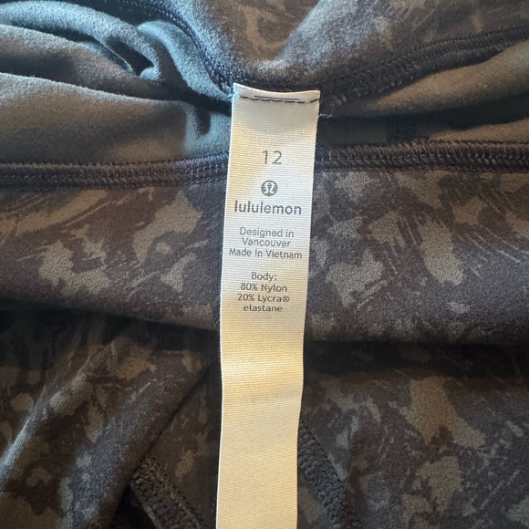 🍋🍋Lululemon High Rise Align - Picture 3 of 4